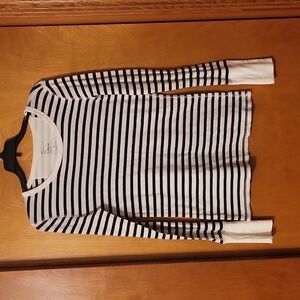 Gap the Octavia waffle crew size small